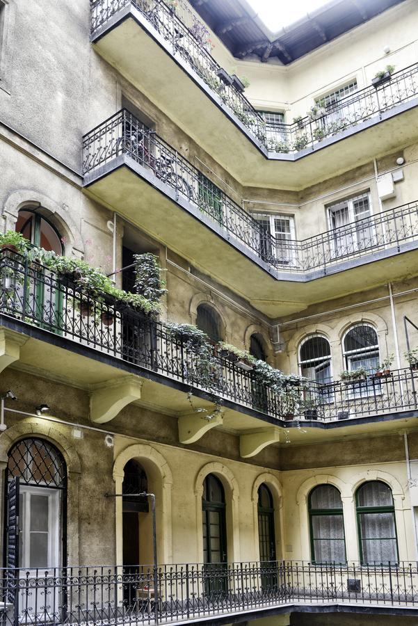 Designer - A10 Apartment Budapest Exterior photo
